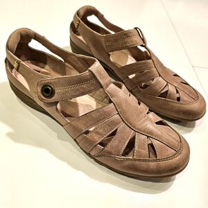 5/$25 Blondo w9.5 leather tan shoes